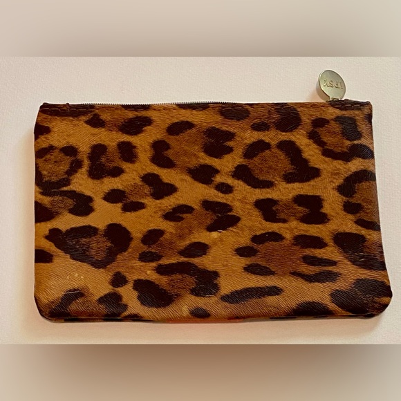 Ipsy Leopard & Orange Print Glam Bag 2022 - Picture 3 of 7